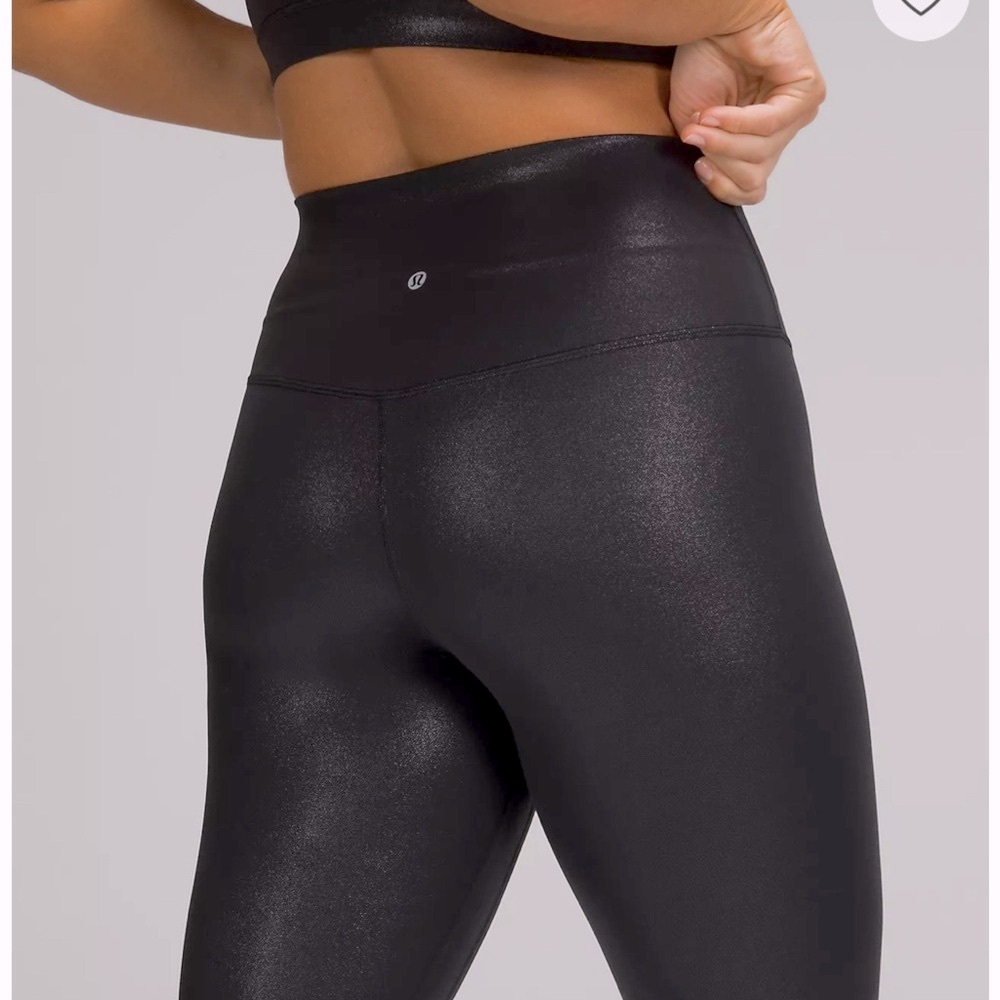 Lululemon capri leggings Foil Size 6